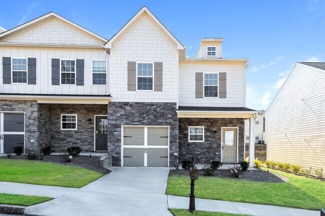 207 Riley Cir in Dawsonville, GA - Building Photo - Building Photo