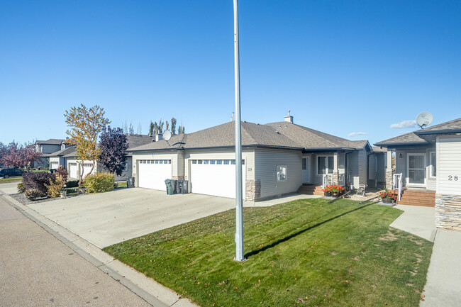 23 Harvard Pl in Spruce Grove, AB - Building Photo - Building Photo