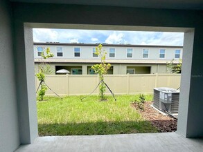 10197 Trumpet Honeysuckle Wy in San Antonio, FL - Building Photo - Building Photo