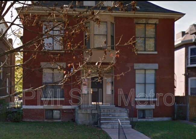 property at 5206 Vernon Ave