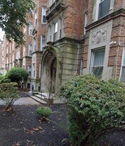 1164 Boylston St, Unit 36 in Boston College, MA - Building Photo