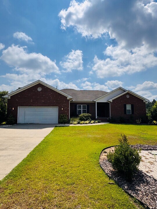 32 Beryl Cir in Pinehurst, NC - Building Photo