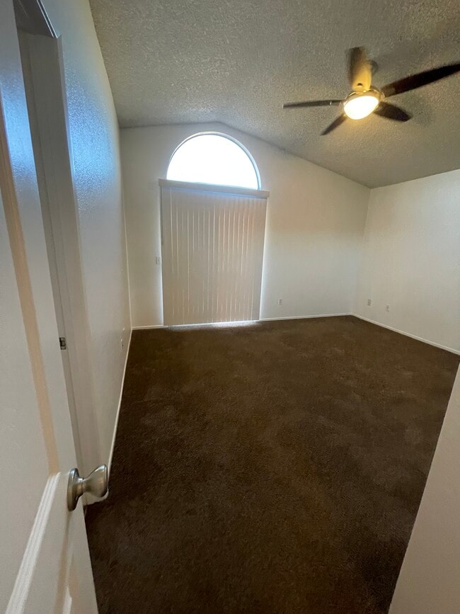 3631 San Jacinto Ave in Rosamond, CA - Building Photo - Building Photo