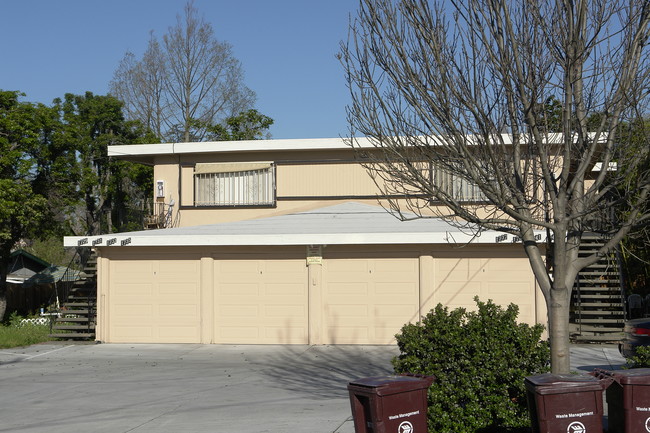 1729-1741 162nd Ave in San Leandro, CA - Foto de edificio - Building Photo