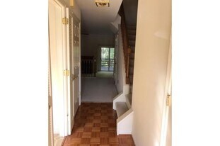 858 Stockbridge Dr in Hockessin, DE - Building Photo