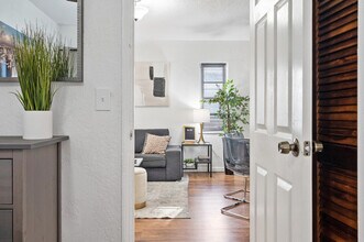 11 NW 68th Terrace in Miami, FL - Building Photo - Building Photo