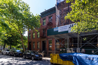 44 Jane St in New York, NY - Building Photo - Building Photo