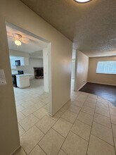 1009 W Laura Ave in Visalia, CA - Building Photo - Building Photo