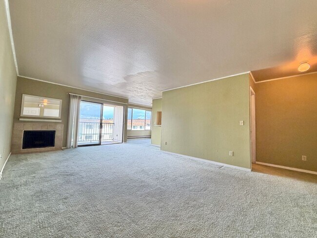 1588 Naval Ave in Bremerton, WA - Building Photo - Building Photo