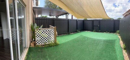 17018 SW 138th Ct in Miami, FL - Building Photo - Building Photo