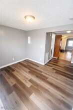 7014 Thornton Dr in Parma, OH - Building Photo - Building Photo