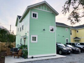 867 SW 5th Terrace in Gainesville, FL - Building Photo