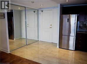 6720 Glen Erin Dr in Mississauga, ON - Building Photo - Building Photo