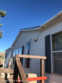 1425 E Murray St photo'