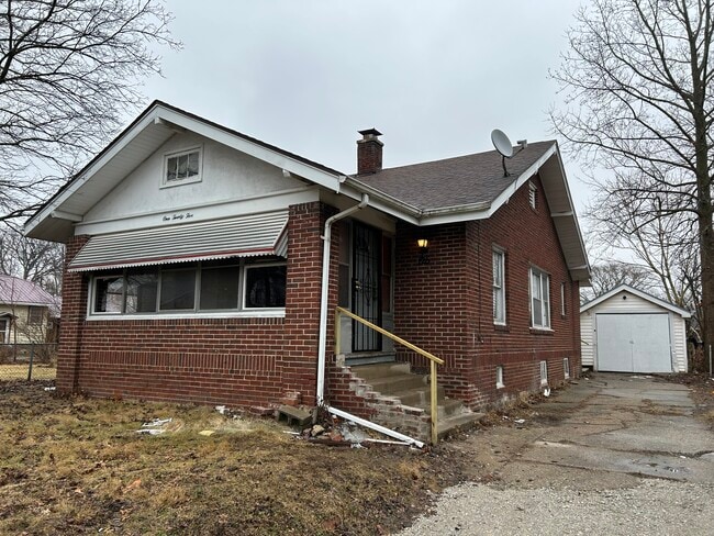 property at 125 S Crawford St