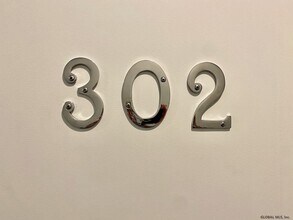 77 Van Dam St, Unit 302 in Saratoga Springs, NY - Foto de edificio - Building Photo
