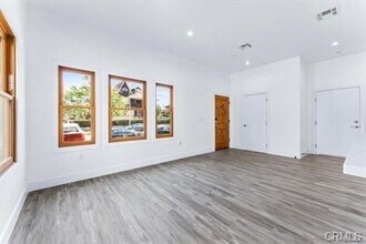 51 Kennebec Ave in Long Beach, CA - Building Photo - Building Photo