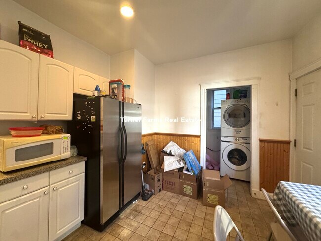 37 Hillside St, Unit 1 in Boston, MA - Building Photo - Building Photo