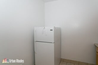 4852 N Damen Ave, Unit M00B in Chicago, IL - Foto de edificio - Building Photo