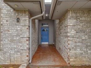 729 SW 156th Pl in Oklahoma City, OK - Foto de edificio - Building Photo