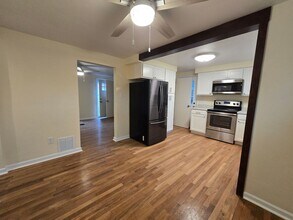 389 Beech Rd in Pittsburgh, PA - Building Photo - Building Photo