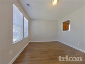 2048 Lake Carolina Dr in Columbia, SC - Building Photo - Building Photo