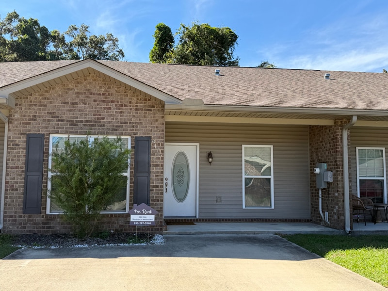 8465 Crissy Ln in Pensacola, FL - Building Photo