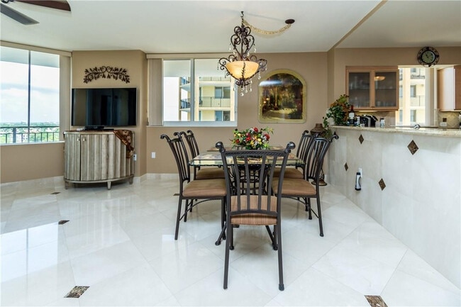 2001 N Ocean Blvd in Fort Lauderdale, FL - Building Photo - Building Photo