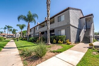 Sedona Apartment Homes in Moreno Valley, CA - Foto de edificio - Building Photo