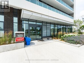 188 Fairview Mall Dr in Toronto, ON - Building Photo - Building Photo