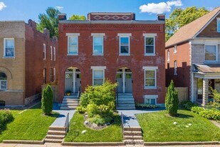 4044 Russell Blvd, Unit A in St. Louis, MO - Building Photo