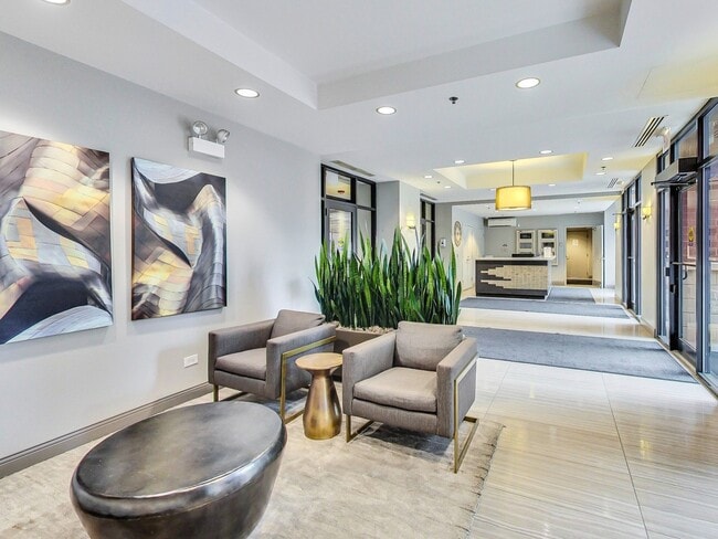 330 N Jefferson St in Chicago, IL - Building Photo - Building Photo