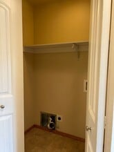 417 SW Pemberly Loop in McMinnville, OR - Building Photo - Building Photo