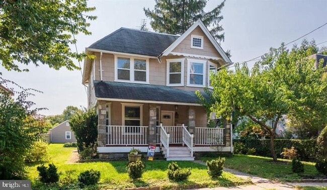 property at 62 Waterloo Ave