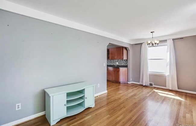 property at 622 N Vermont Ave