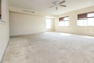 50 S Common St, Unit 403 in Lynn, MA - Building Photo - Building Photo