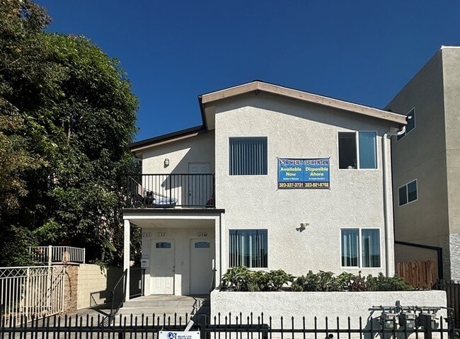 property at 123 1/2 E 88th St