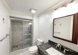 32847 Redwood Blvd in Avon Lake, OH - Building Photo - Building Photo