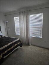 129 Parsons Woods Drive in Seffner, FL - Building Photo - Building Photo