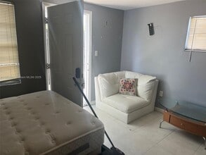 2446 Liberty St in Hollywood, FL - Building Photo - Building Photo