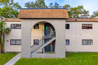 1501 Doby Cir in Tampa, FL - Foto de edificio - Building Photo