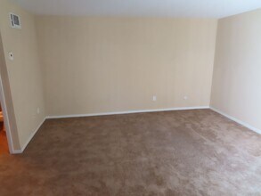 6333 College Grove Way in San Diego, CA - Building Photo - Building Photo