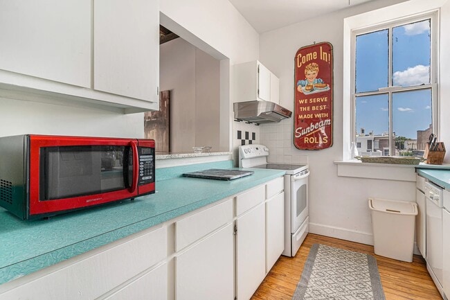 350 King St in Charleston, SC - Foto de edificio - Building Photo