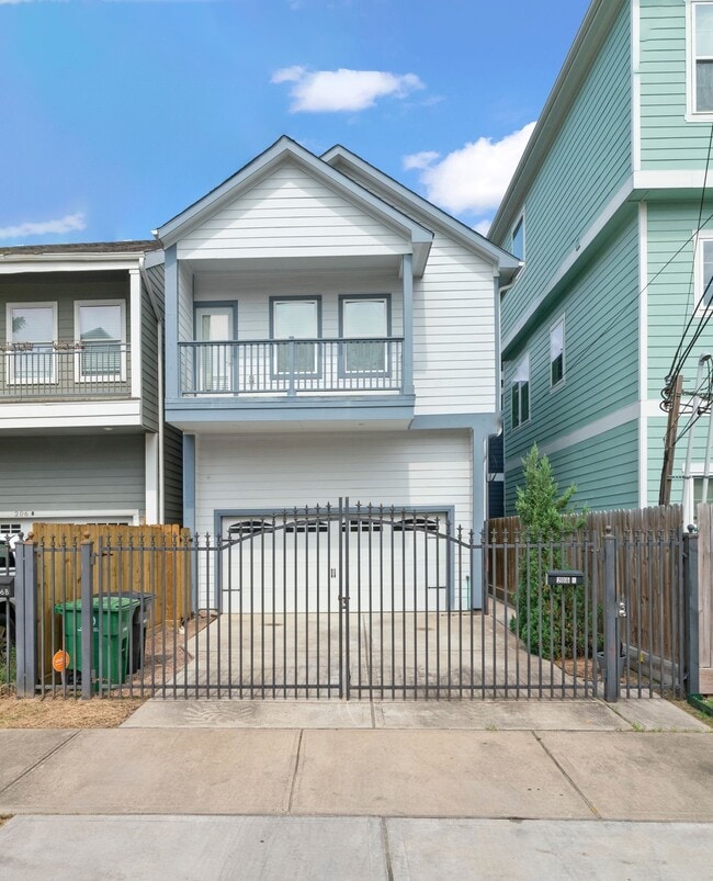 property at 206 Burr St