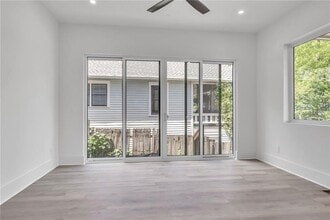 132 Flora Ave NE in Atlanta, GA - Building Photo - Building Photo