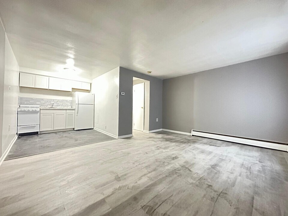 7131 Marshall Rd in Upper Darby, PA - Building Photo
