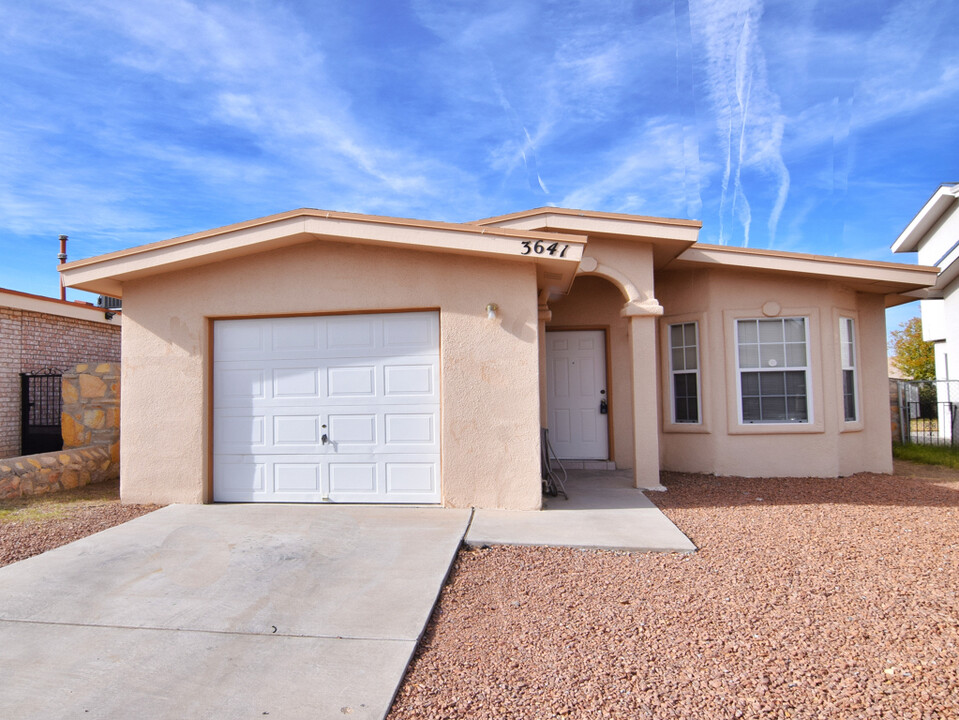 3641 Trina Pl in El Paso, TX - Building Photo