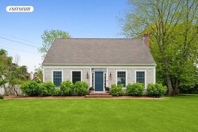11 Sawasett Ave in Bridgehampton, NY - Foto de edificio - Building Photo