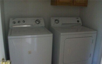 7995 Crescent Moon Ct in El Paso, TX - Building Photo - Building Photo