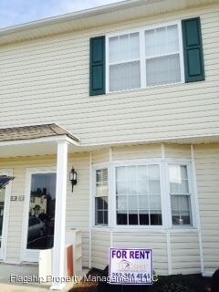 2375 Vineyard Dr in Winterville, NC - Building Photo